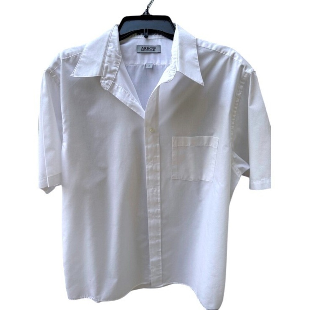 ARROW. Dover Broadcloth.Men's S-S. White Button-Down Shirt. Chest pocket. 17
